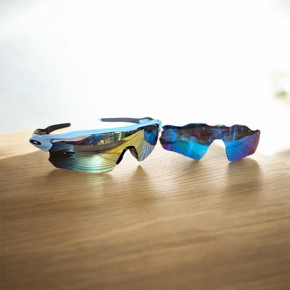 Oakley Radar EV Path Sunglasses yellow and Blue lenses - case, xtra sox